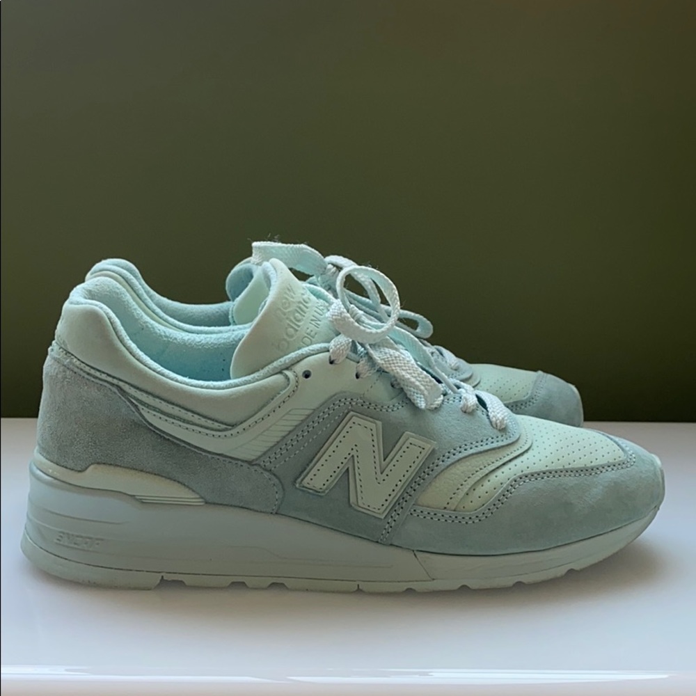 Suede mint green New Balances 997